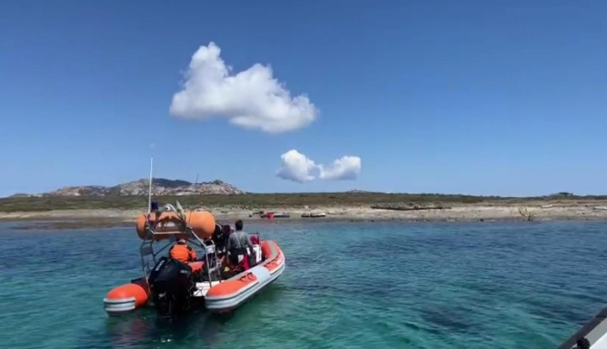 Puglia, emerso dal mare nella Bat un cadavere con un foro nel cranio