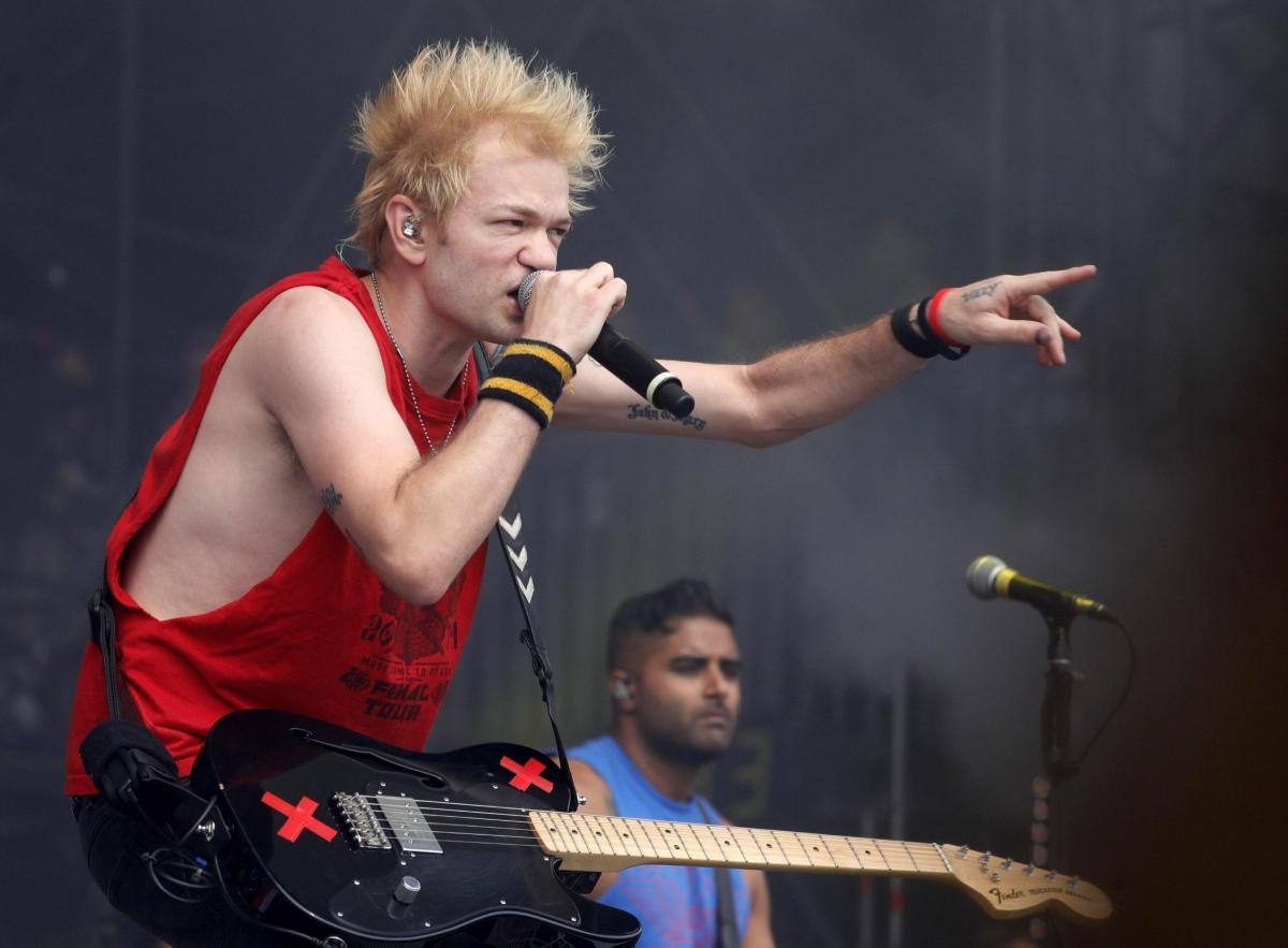 Sum 41: la band annuncia il nuovo singolo “Landmines” e l’ultimo al…