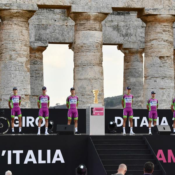 Vuelta Valenciana, doppietta VF-Bardiani: Tonelli e Tarozzi in parata