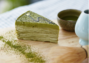 Torta al tè matcha: ecco come preparare il dolce che ti dà lo sprint