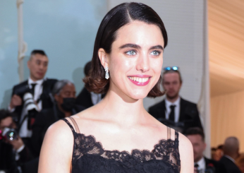 Margaret Qualley: film, chi è la mamma, ex fidanzato e marito della star di Drive-Away Dolls