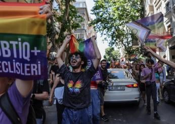 Gay Pride 2024 a Istanbul: decine di arresti fra i manifestanti per il corteo vietato | VIDEO