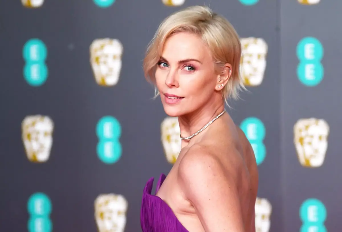 Charlize Theron l’accademia del bene e del male, il nuovo film Netf…