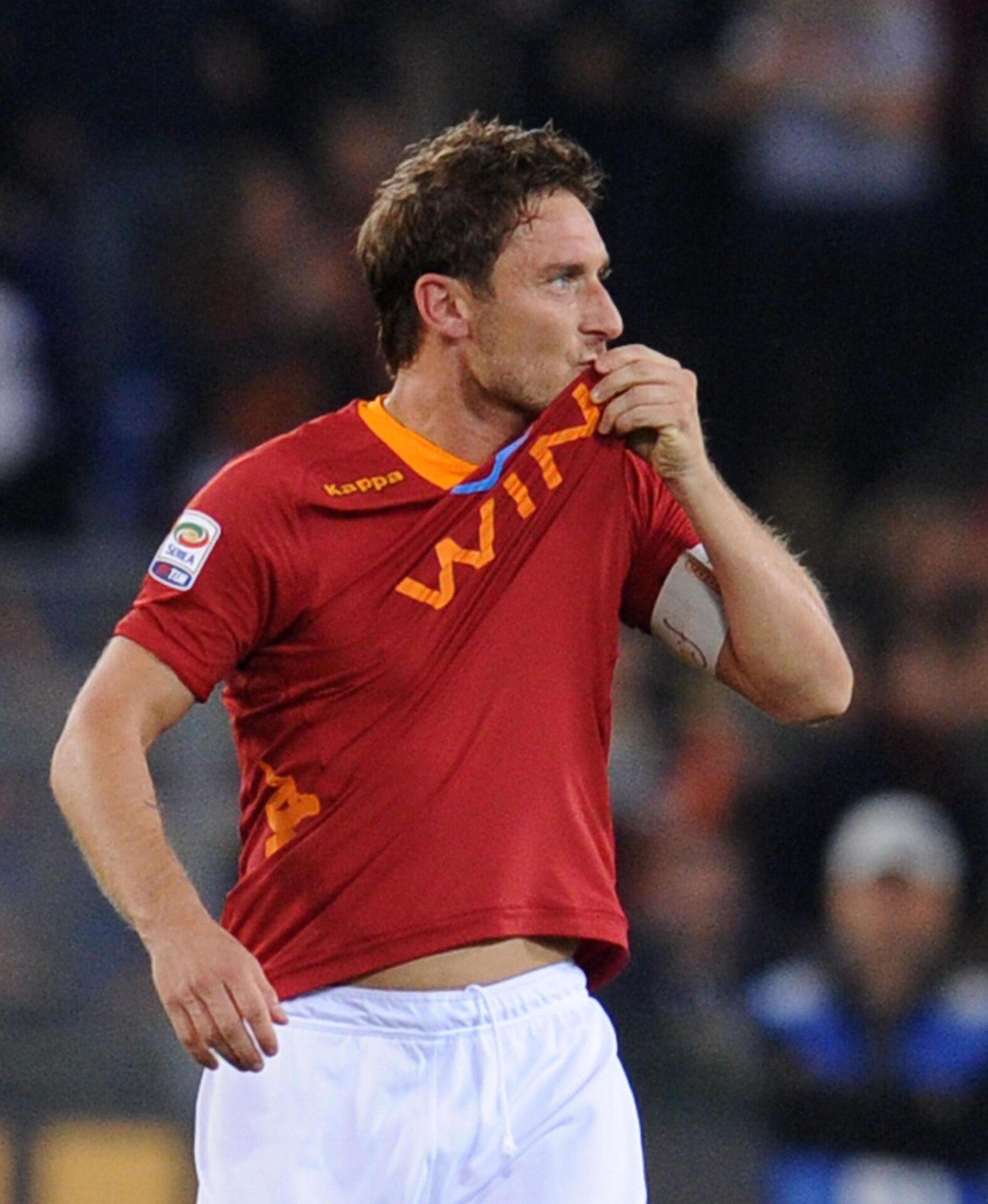 Francesco Totti: il video dell’esordio in serie a impazza sui social