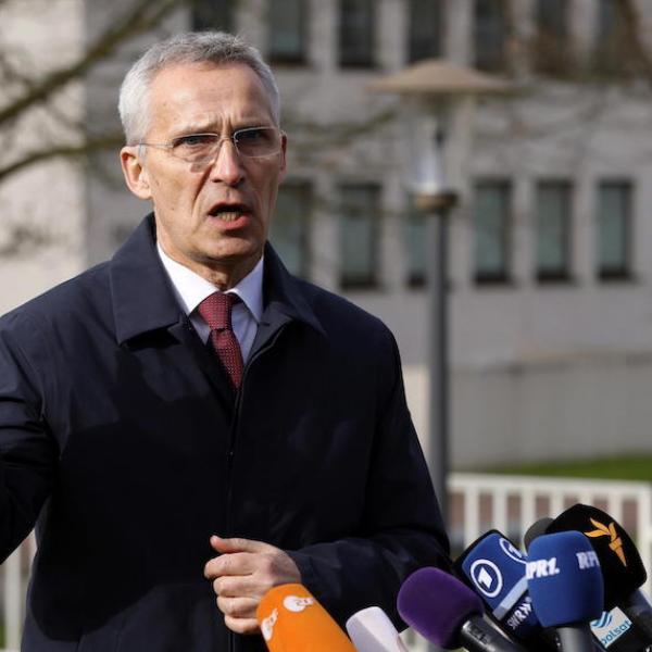 Stoltenberg su adesione dell’Ucraina alla Nato: “Paesi tutti d’accordo”