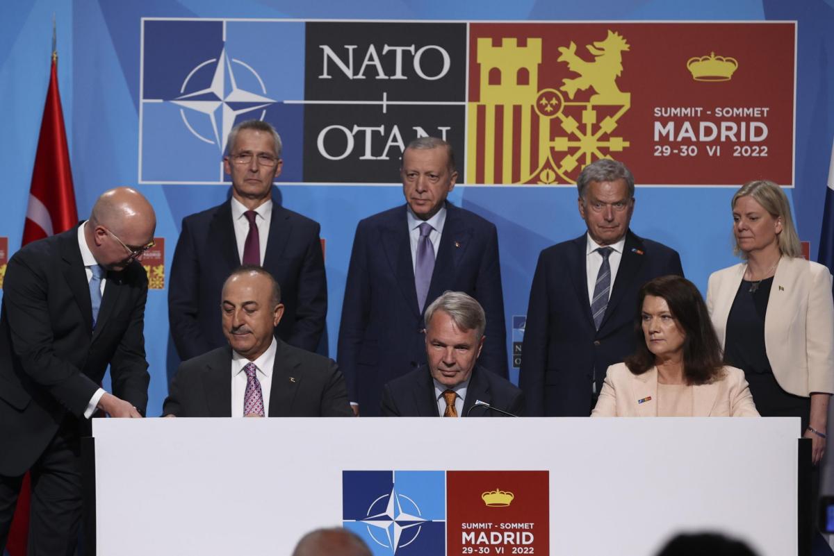 Nato, il vertice di Madrid parte col botto: “Finlandia e Svezia pro…