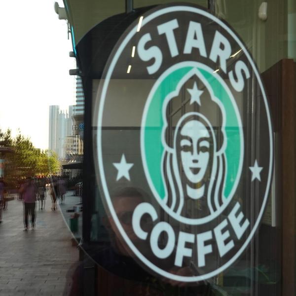 Nasce Stars Coffee, la nuova catena russa che rimpiazza Starbucks