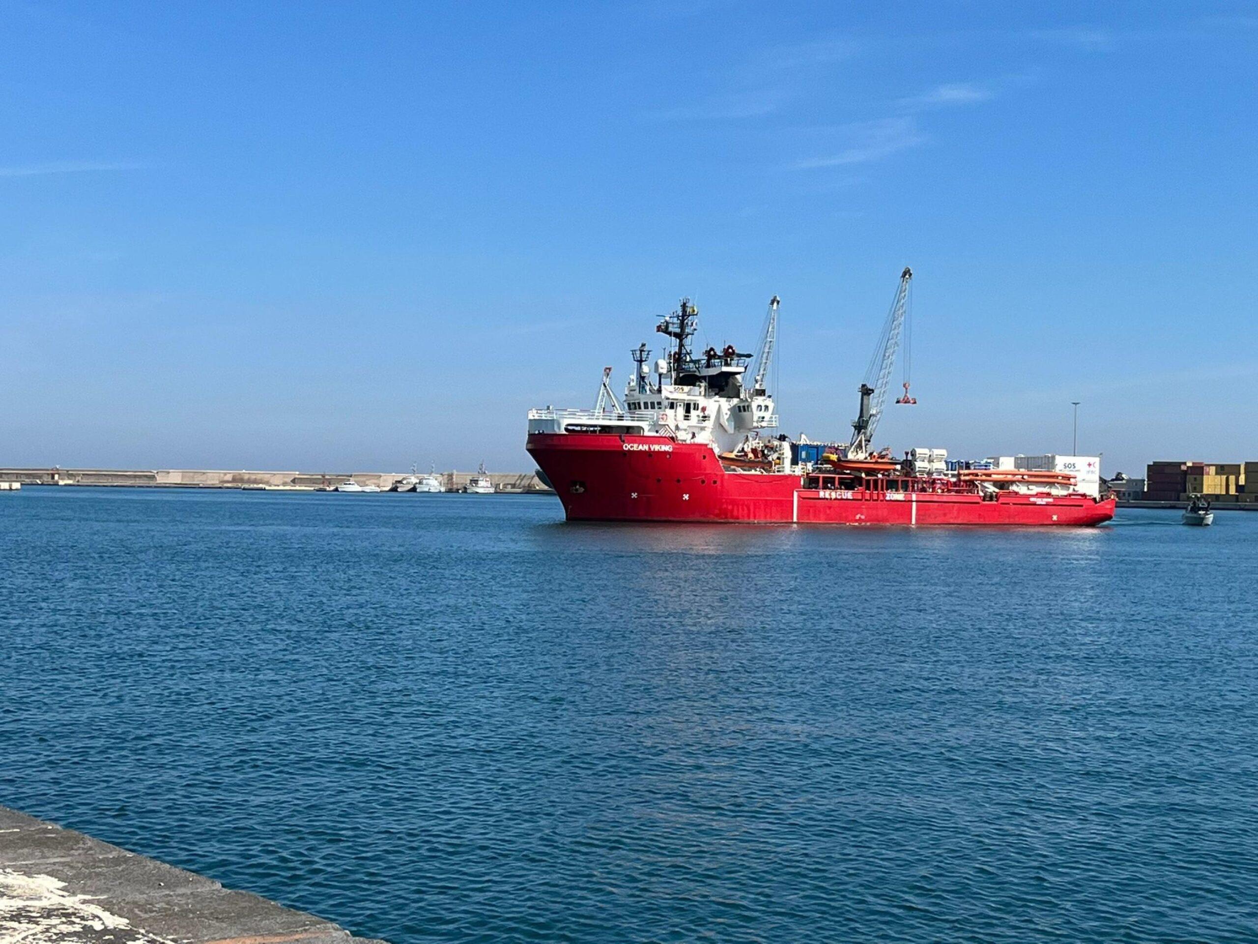 Migranti, oggi lo sbarco della Ocean Viking a Bari: a bordo 29 persone