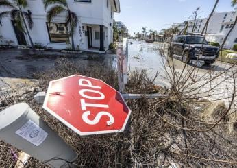 Uragano Milton, la Florida verifica il bilancio dei danni: almeno 14 morti. Fake news dilagano sui social | FOTO