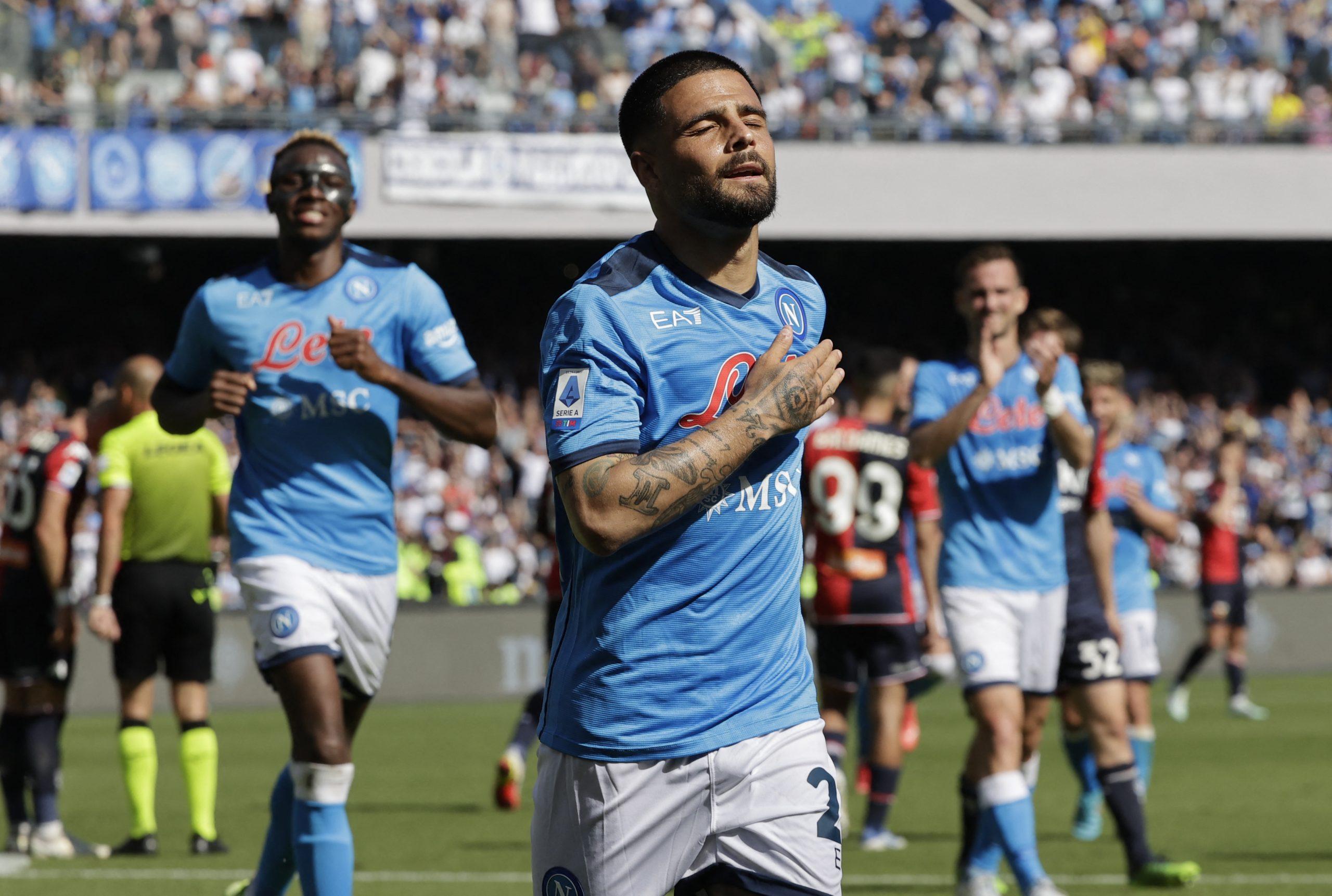 Il Napoli vince 3-0 e saluta Lorenzo Insigne. Il Genoa a un passo dalla Serie B