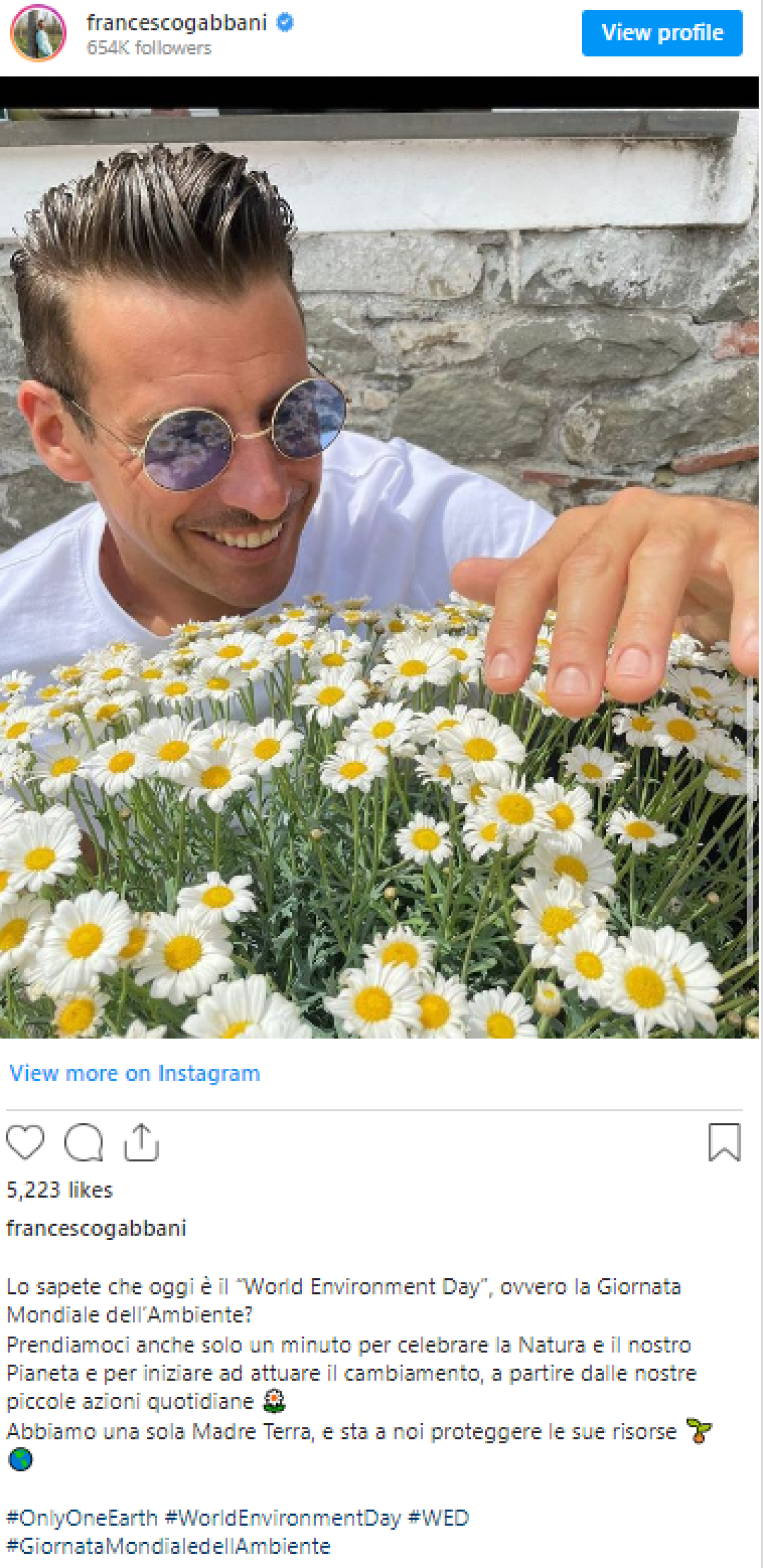 Francesco Gabbani e l’impegno per l’ambiente: chi è il cantante