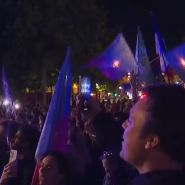 Francia, proteste antifasciste nel weekend del 15 e del 16 giugno: i principali sindacati d’Oltralpe si preparano allo sciopero | VIDEO