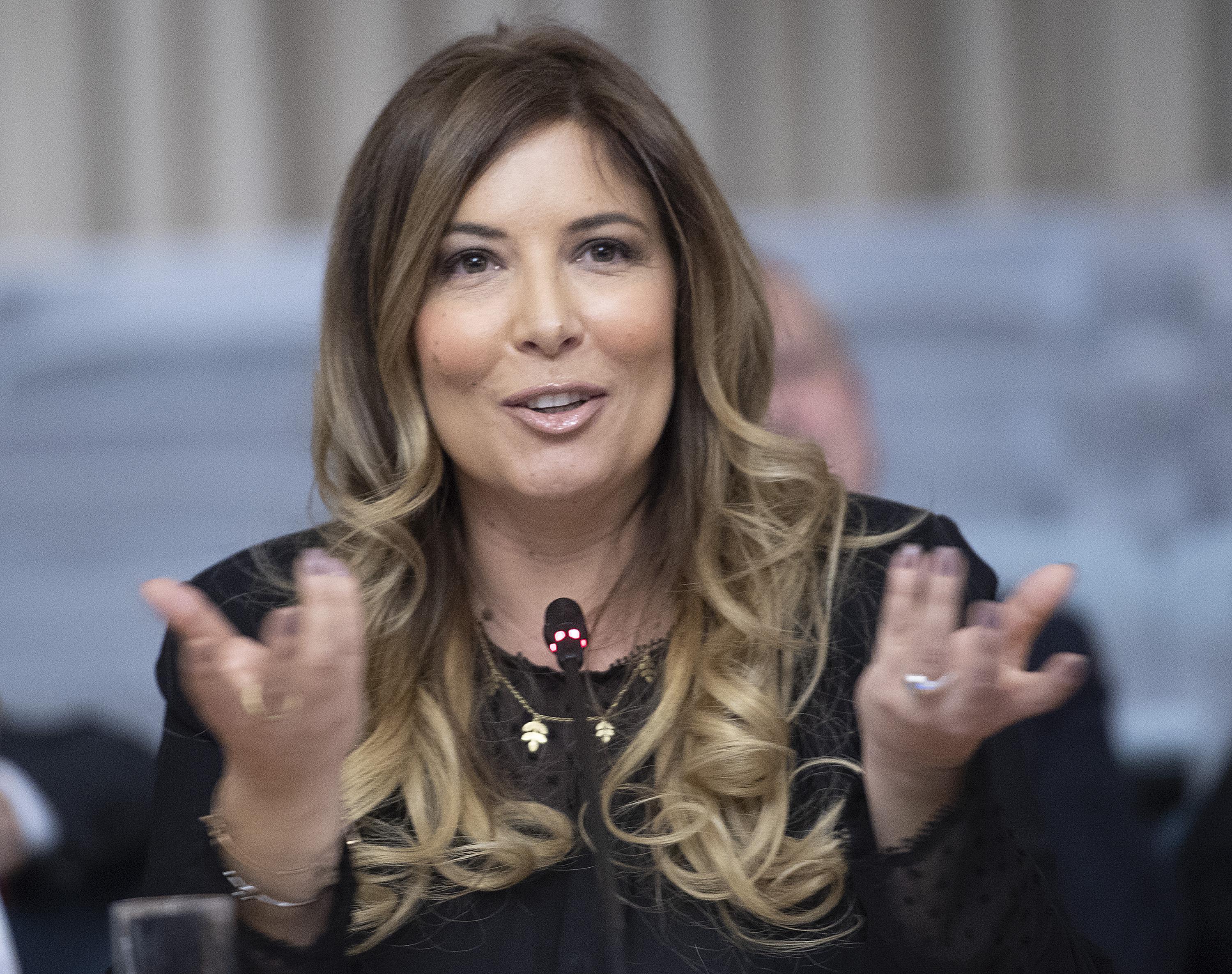 Social contro Selvaggia Lucarelli e ripubblicano l’audio dell’intervista a De Donno: “Lo ha attaccato con domande cattive e arroganti. È il suo metodo”