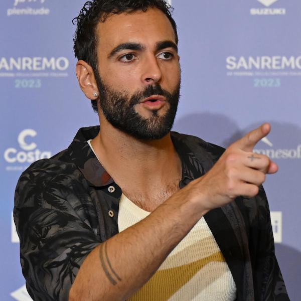 Marco Mengoni in uscita l’ultimo album del 2023: si tratta del terzo della trilogia discografica multiplatino di Materia