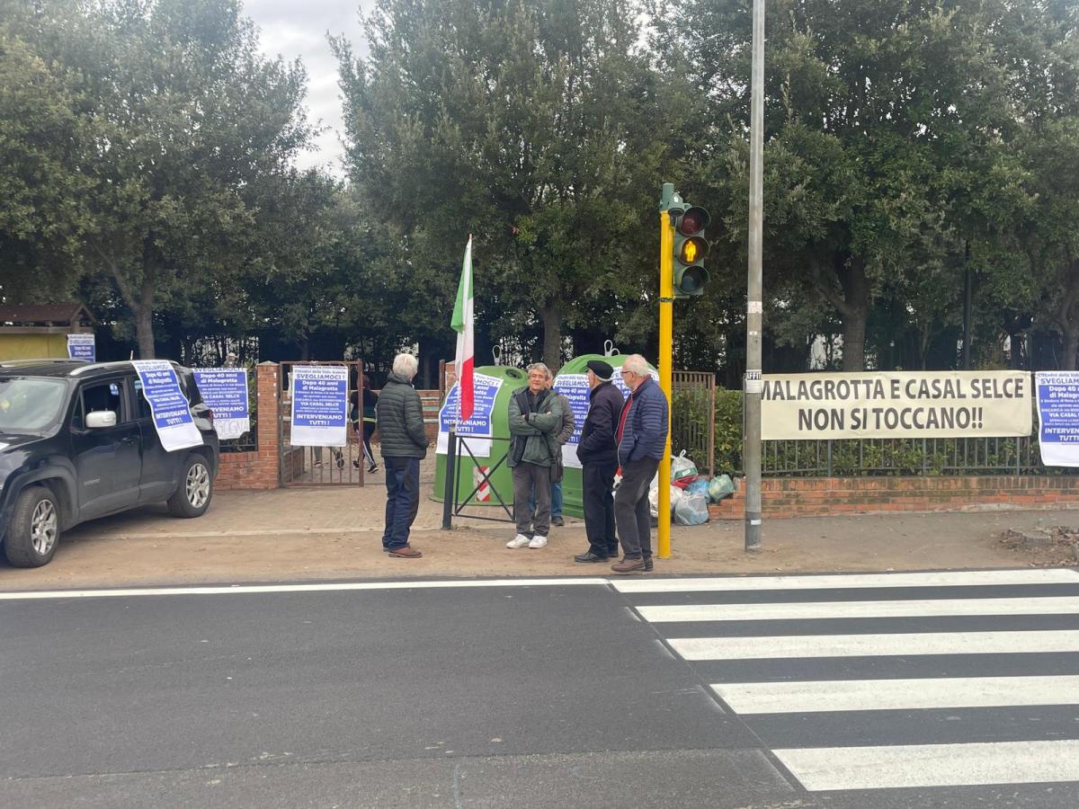 Incendio a Malagrotta, la manifestazione a Massimina contro il nuov…