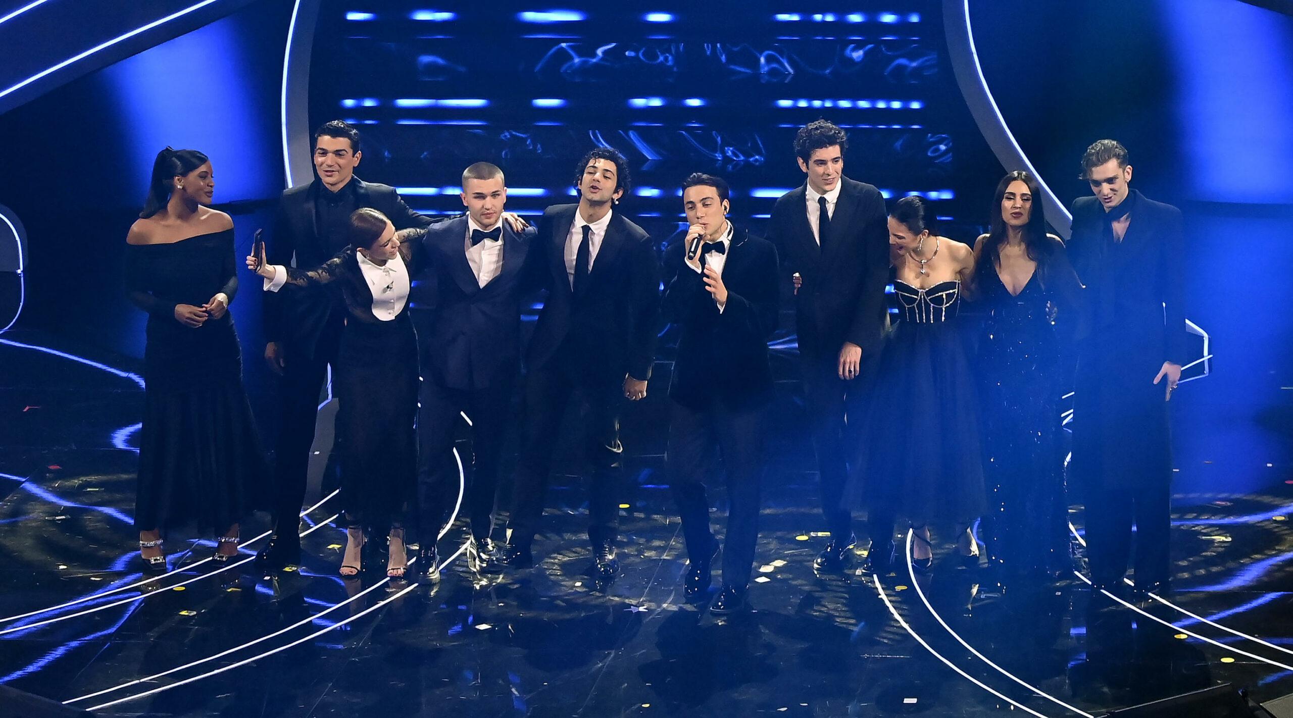 Mare Fuori: il cast a Sanremo 2024 con un monologo sul femminicidio | VIDEO