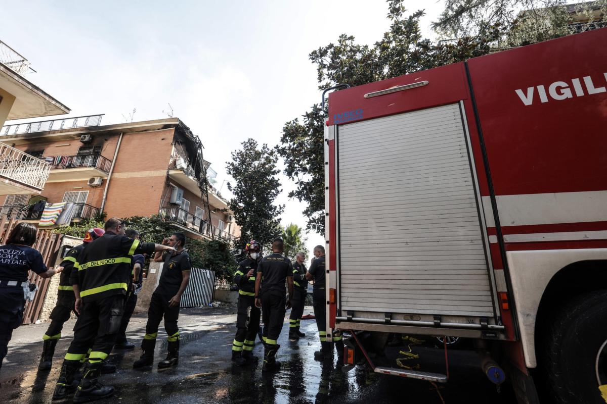 Roma, esplode un palazzo a Colli Aniene, feriti e ustionati nell’in…