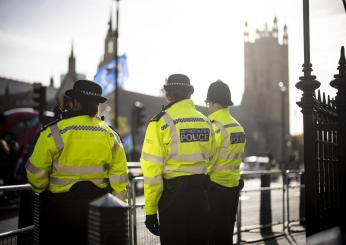 Londra, poliziotto confessa di essere colpevole: decine di stupri