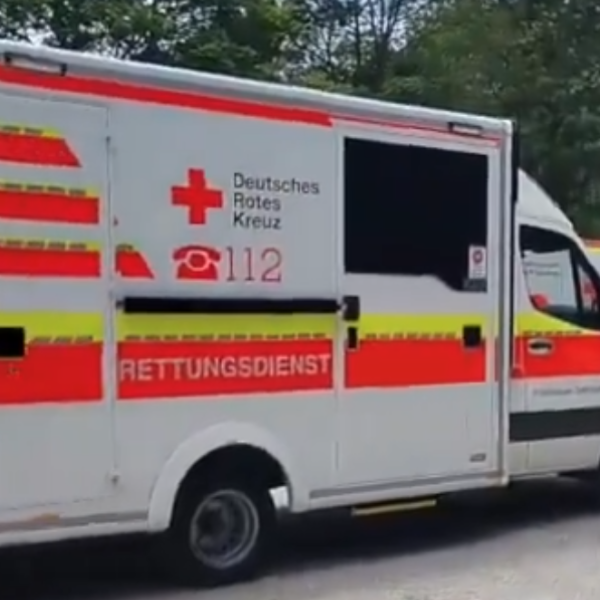 Germania, sparatoria a Lautlingen: morti tre adulti e due bambini, l’autore del gesto si è suicidato | VIDEO