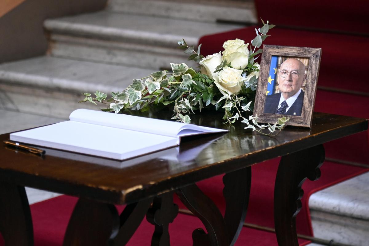 Funerale laico di Stato, cosa vuol dire e come si svolge