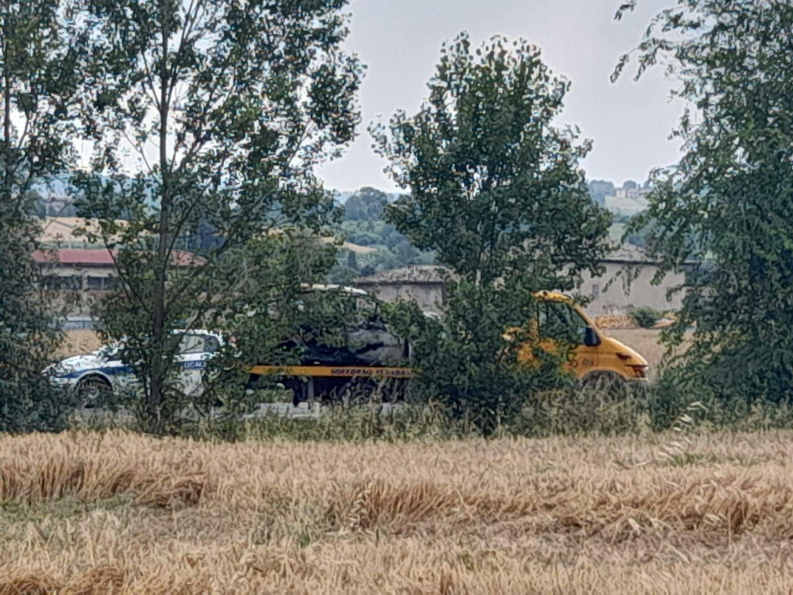 Modena, incidente a Serramazzoni: due auto si scontrano con un camion, tre morti