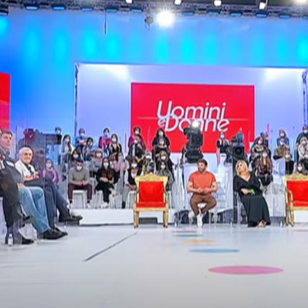 “Uomini e Donne”, diretta della puntata di mercoledì 10 gennaio 2024