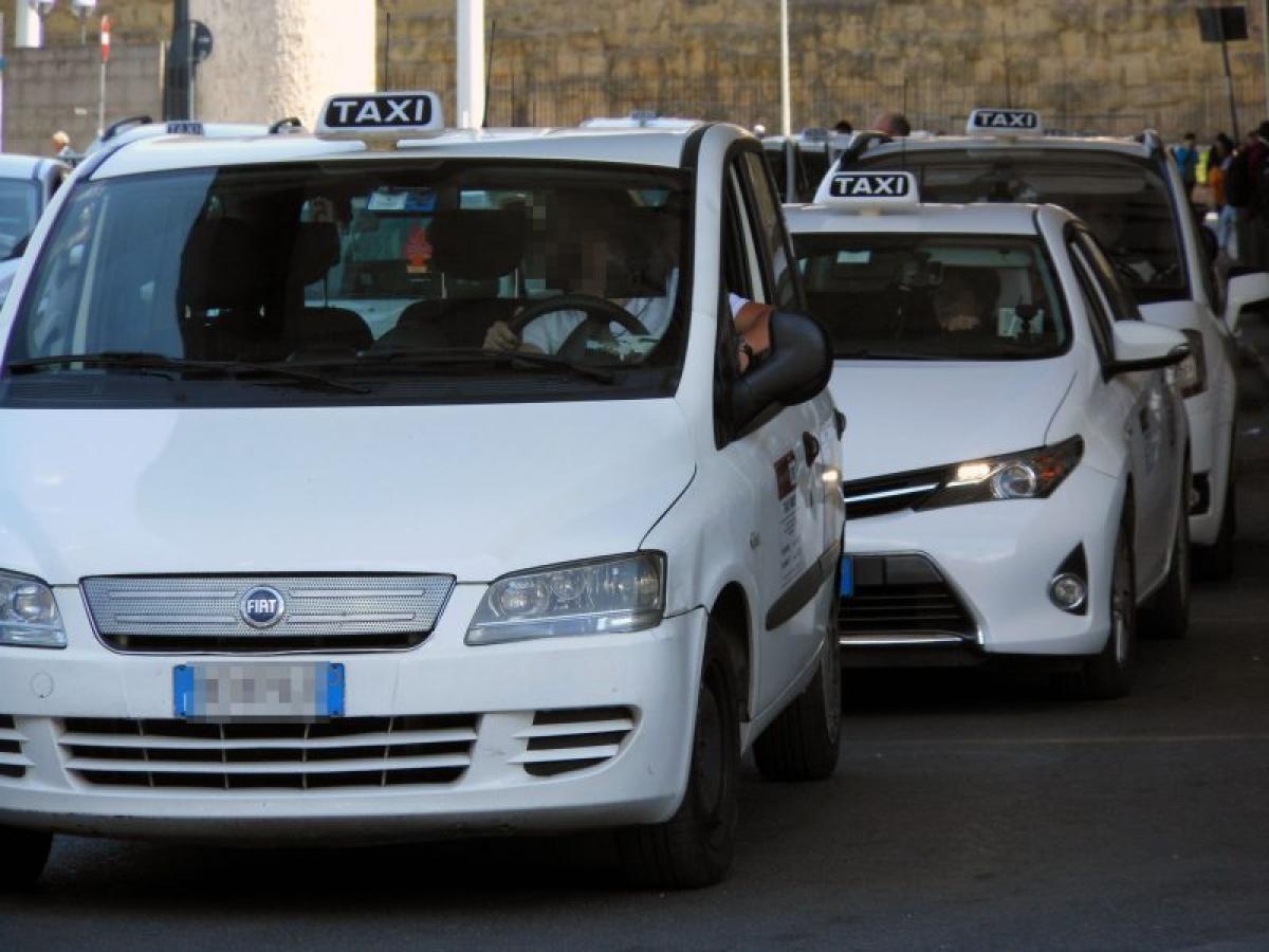 Taxi, iniziato lo sciopero del 5-6 luglio con una massiccia adesione