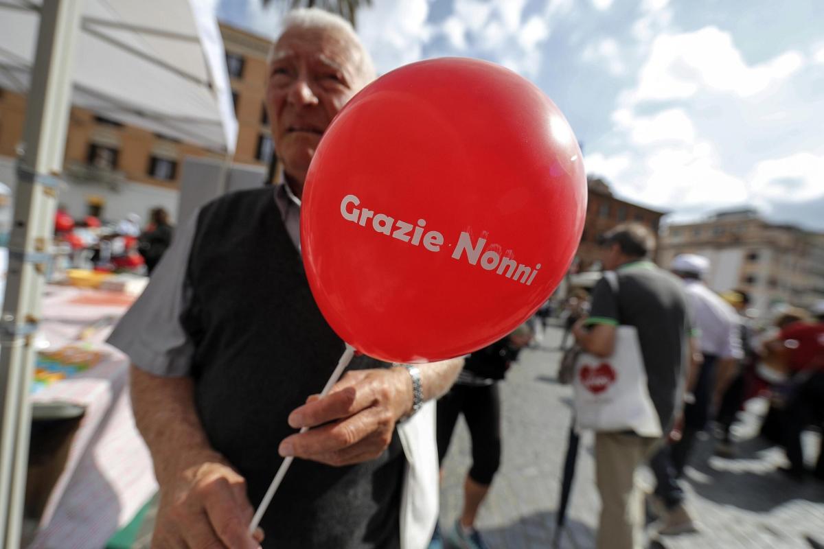 2 ottobre, perché oggi si celebra la Festa dei Nonni