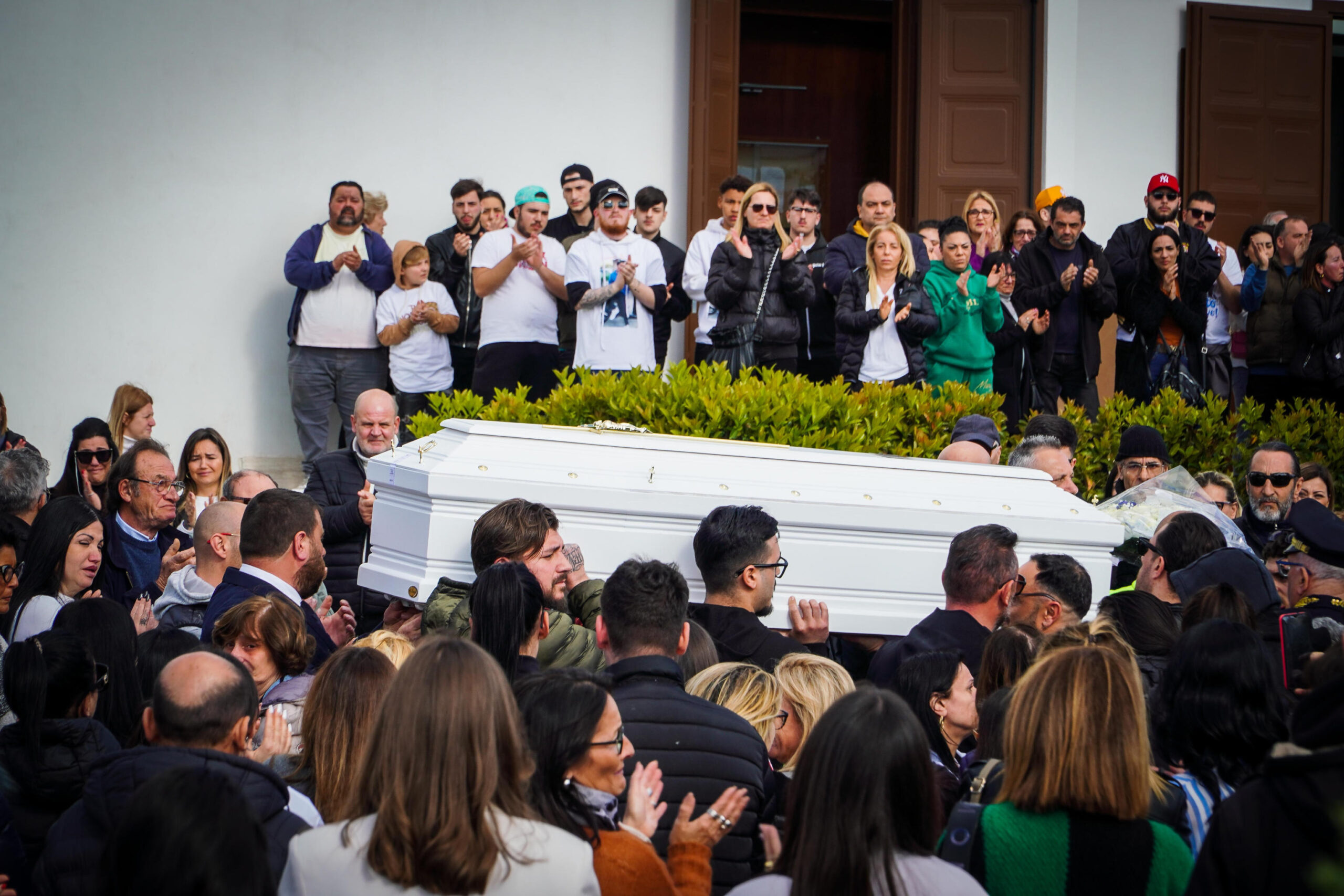 Funerali 18enne Napoli