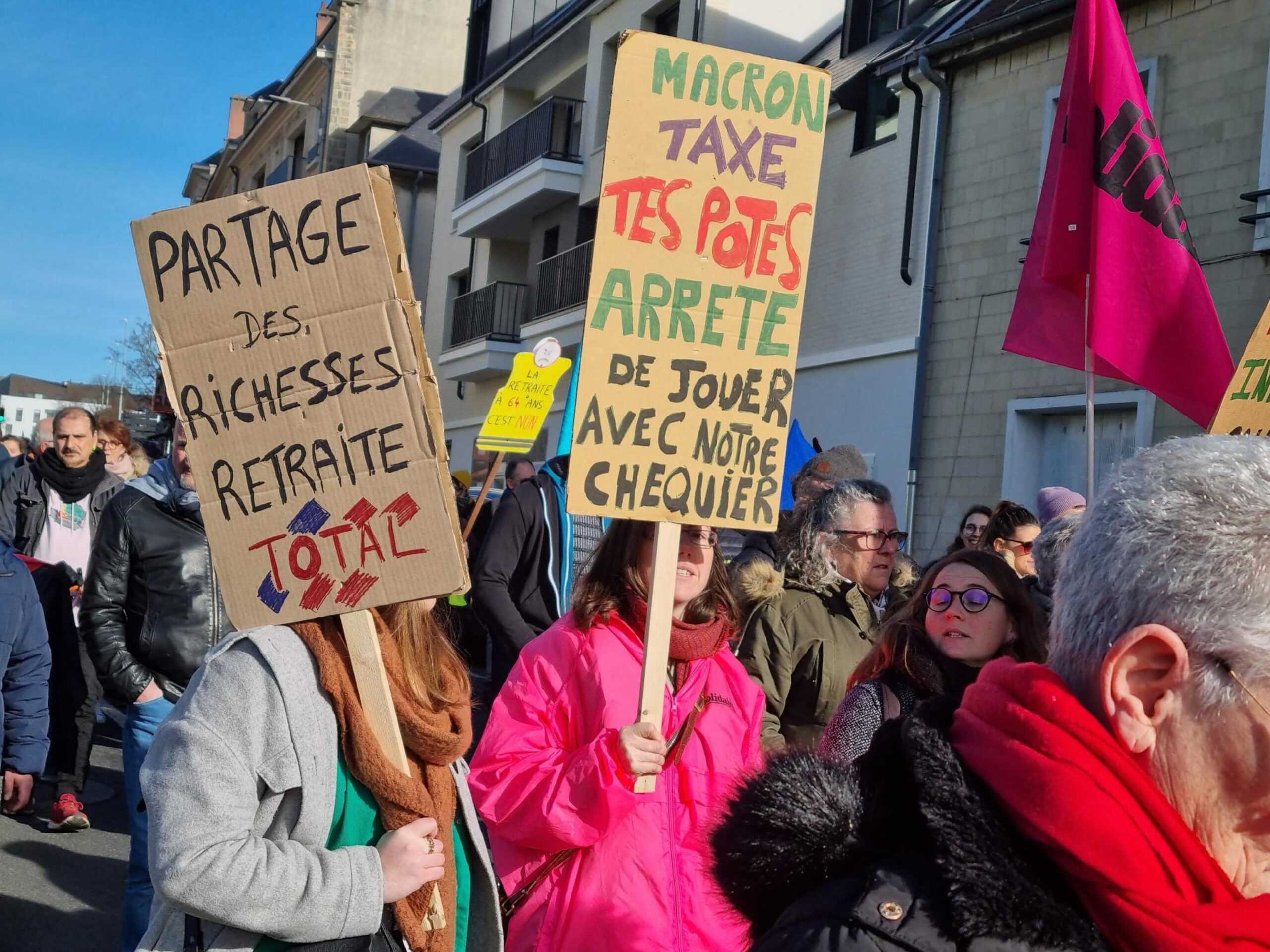 Foto dalla piazza delle proteste di gennaio