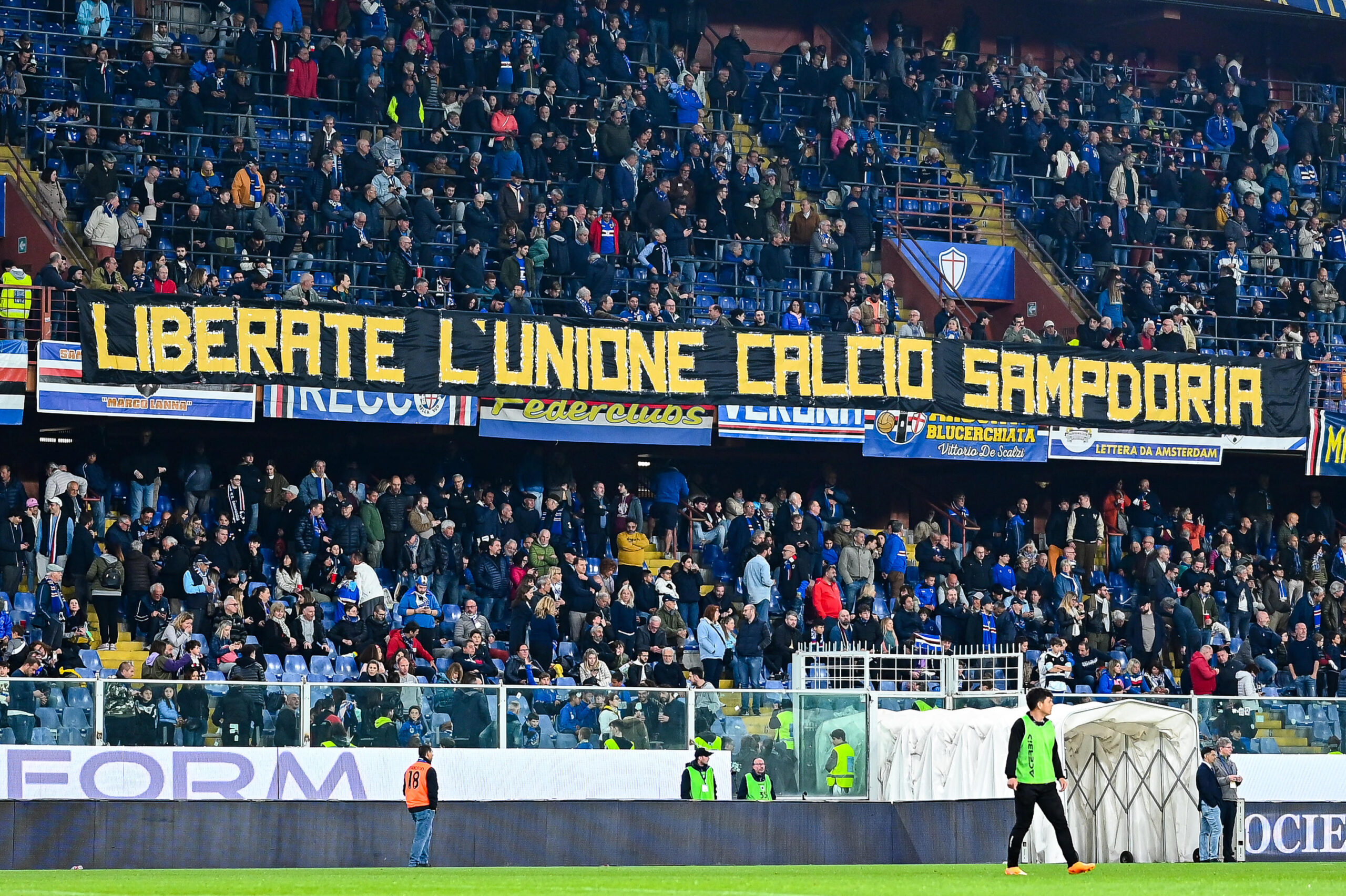 Lo striscione