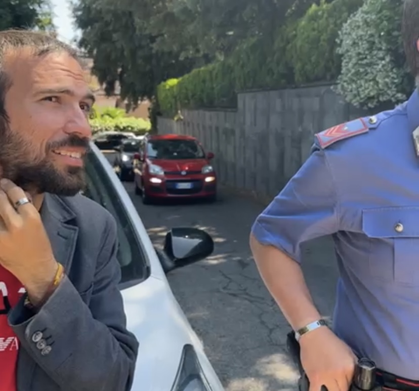 Gli inviati hanno dato le generalità ai Carabinieri che hanno ricevuto la segnalazione della loro presenza