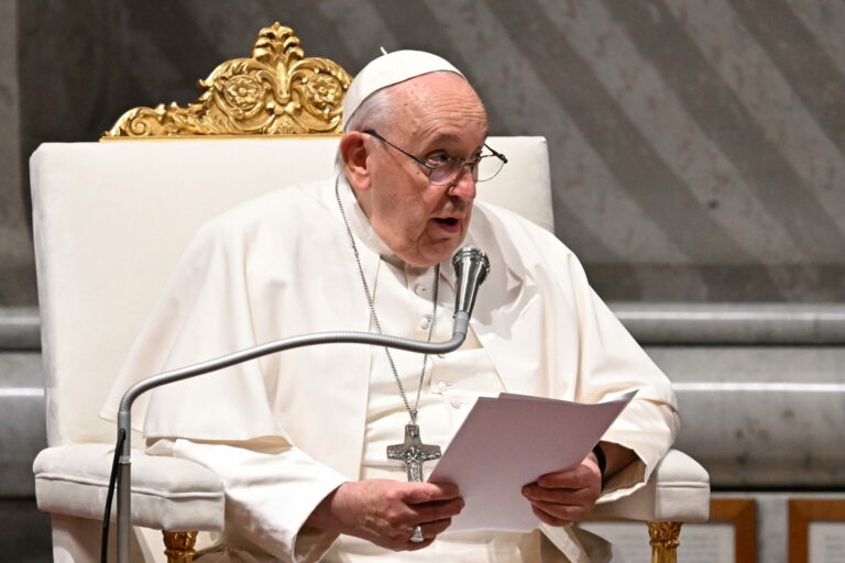 Preghiera del Papa per la Pace, la supplica di Francesco: "Ora buia...