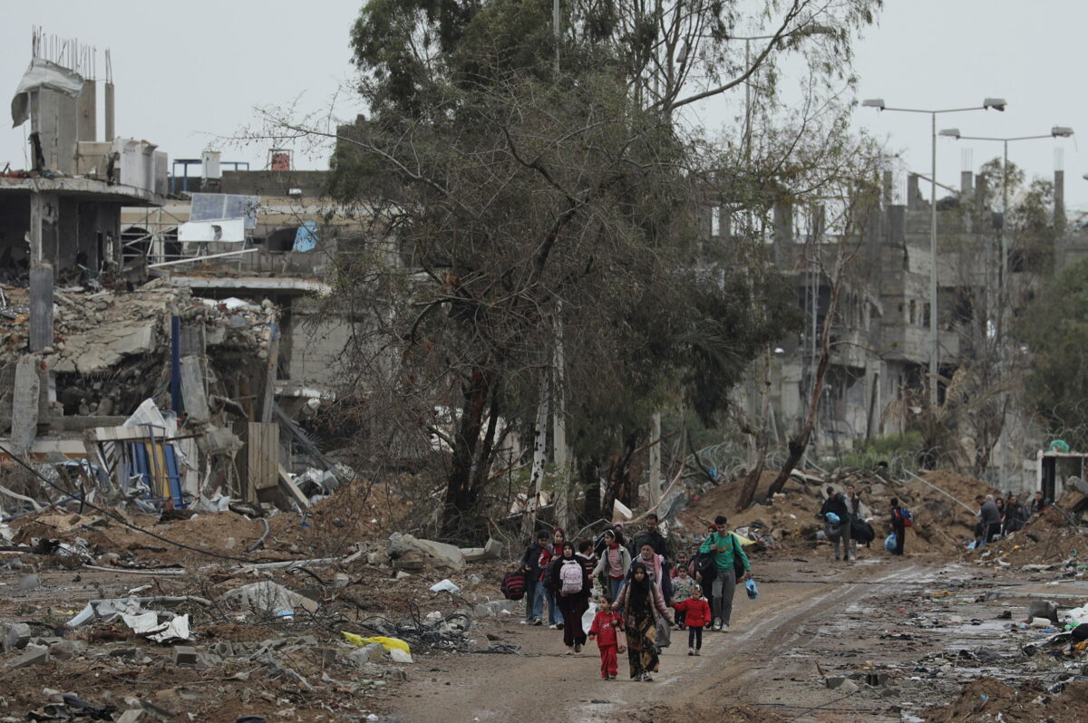 Accordo Hamas-Israele, altri 2 giorni di tregua per 20 ostaggi: rilasciati 9 bambini e 2 madri