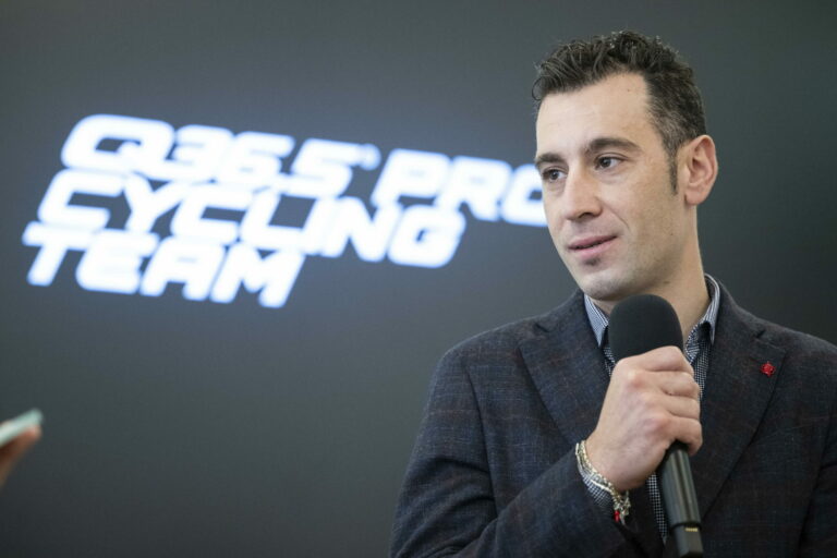 Nibali: "Mi piacerebbe girare in pista con la mia Porsche e entrare...