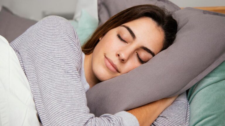 Perché il sonno è la migliore medicina? Ecco a cosa serve dormire b...