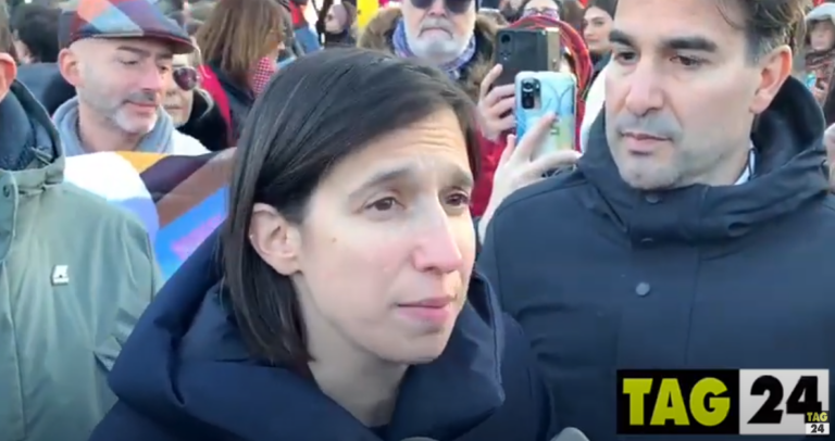 Elly Schlein alla manifestazione del 25 novembre a Roma: "Il Paese chiede un passo avanti contro la violenza di genere. Bisogna sradicare la cultura patriarcale"| VIDEO