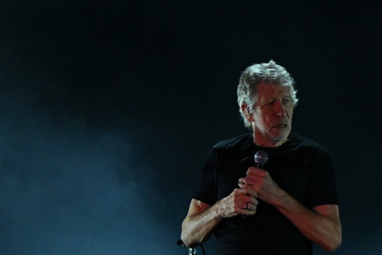 L'ex frontman dei Pink Floyd Roger Waters non si spiega le stragi del 7 ottobre: "E' sospetto che Israele non sapesse nulla" | VIDEO