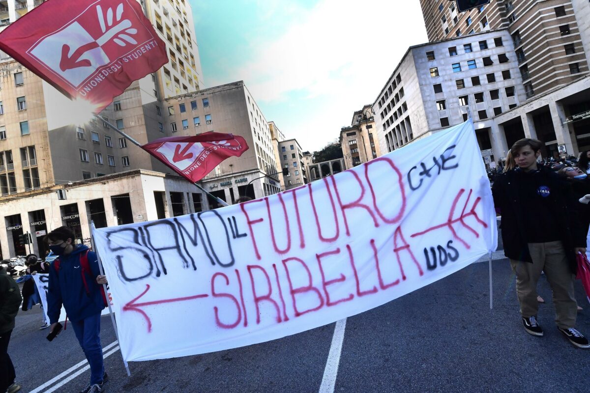 Manifestazione 17 novembre, Alice Beccari (UdS):     "In piazza per l'istruzione gratuita e non condizionata dalle logiche aziendali"