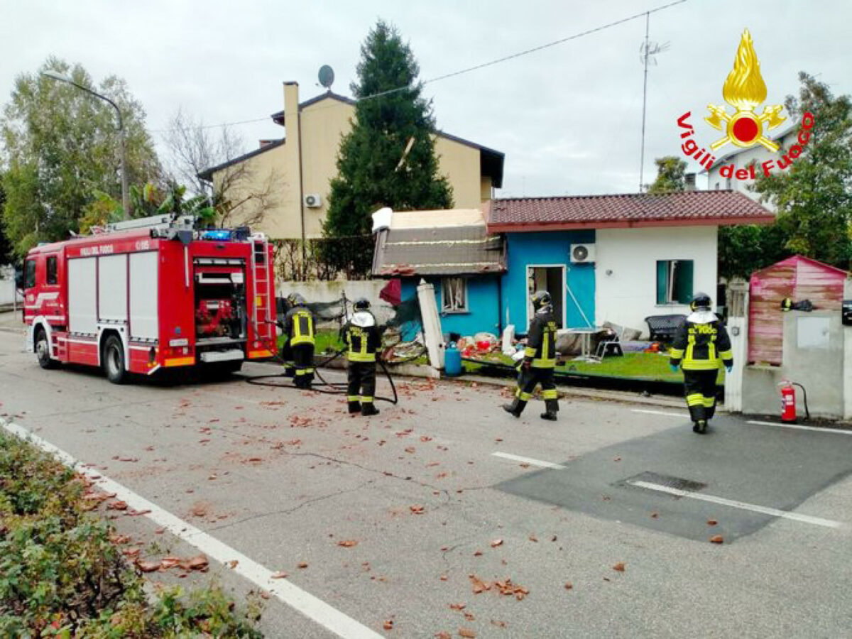 Venezia, incendio in una villa a Concordia Sagittaria: sette persone in ospedale