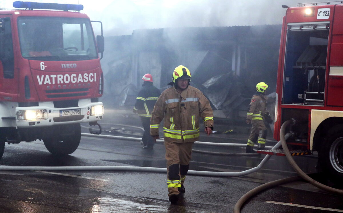 Bergamo, incendio a Vidalengo: nessun ferito, 10 persone sono senza casa