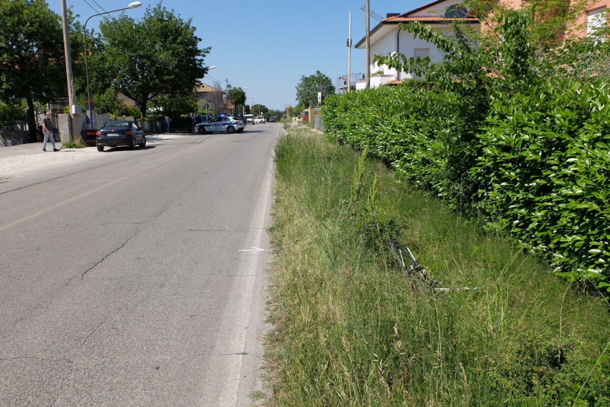 Rimini, incidente sulla Marecchiese: scontro tra tre mezzi, traffico in tilt