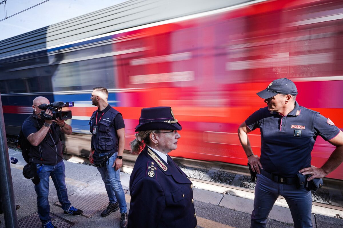 Pavia, incidente ferroviario a Voghera: un uomo è morto dopo essere stato investito da un treno