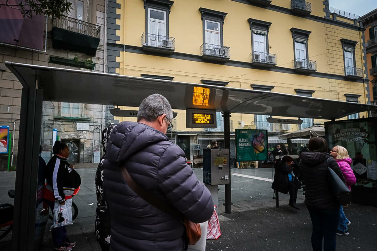 Sciopero dei mezzi Napoli 27 novembre: orari e fasce garanzia metro, bus, tram e funicolari