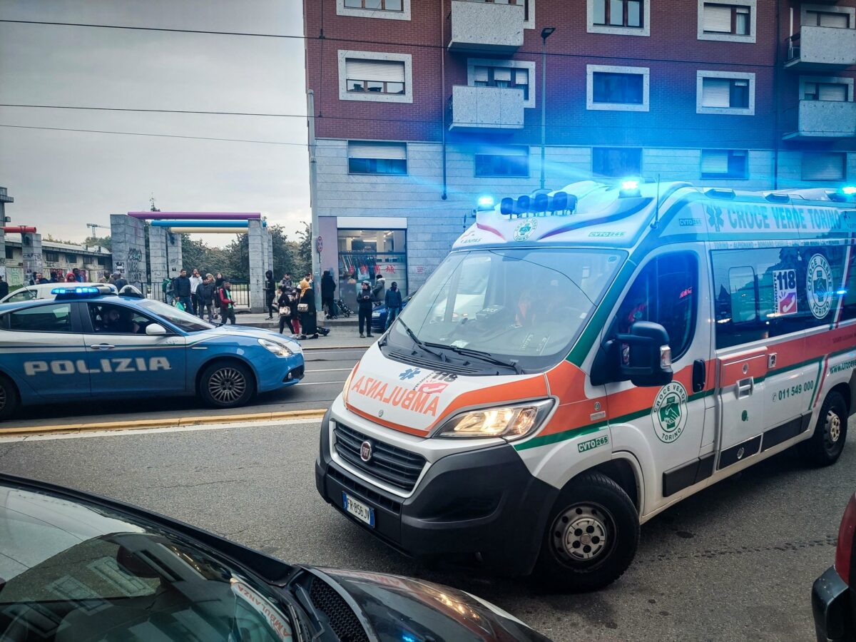 Cosenza, 14enne cade dal balcone di un palazzo a Corigliano: ricoverato