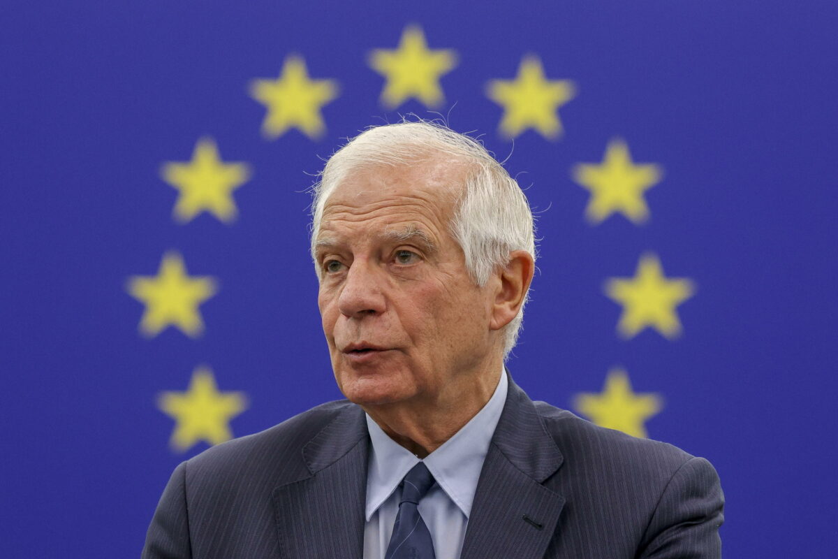 Guerra in Ucraina, Borrell: "Kiev è la massima priorità dell'Ue"