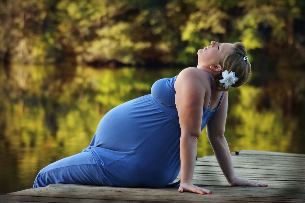 Capelli in gravidanza fragili, cosa fare? Errori, rimedi e consigli