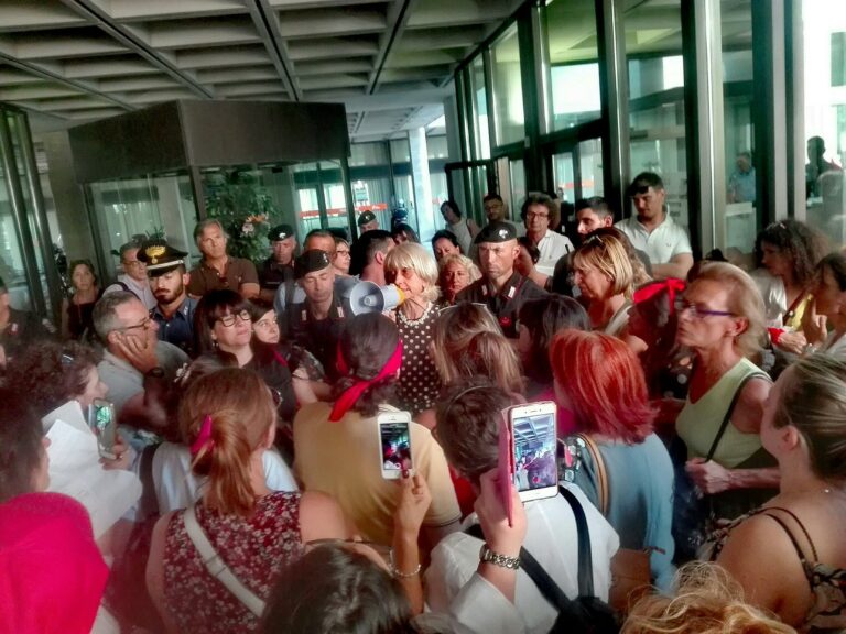 Crisi La Perla, la proprietà diserta il tavolo con il MIMIT. Pisani (Filctem Cgil): "La nostra battaglia da oggi assume una dimensione europea"