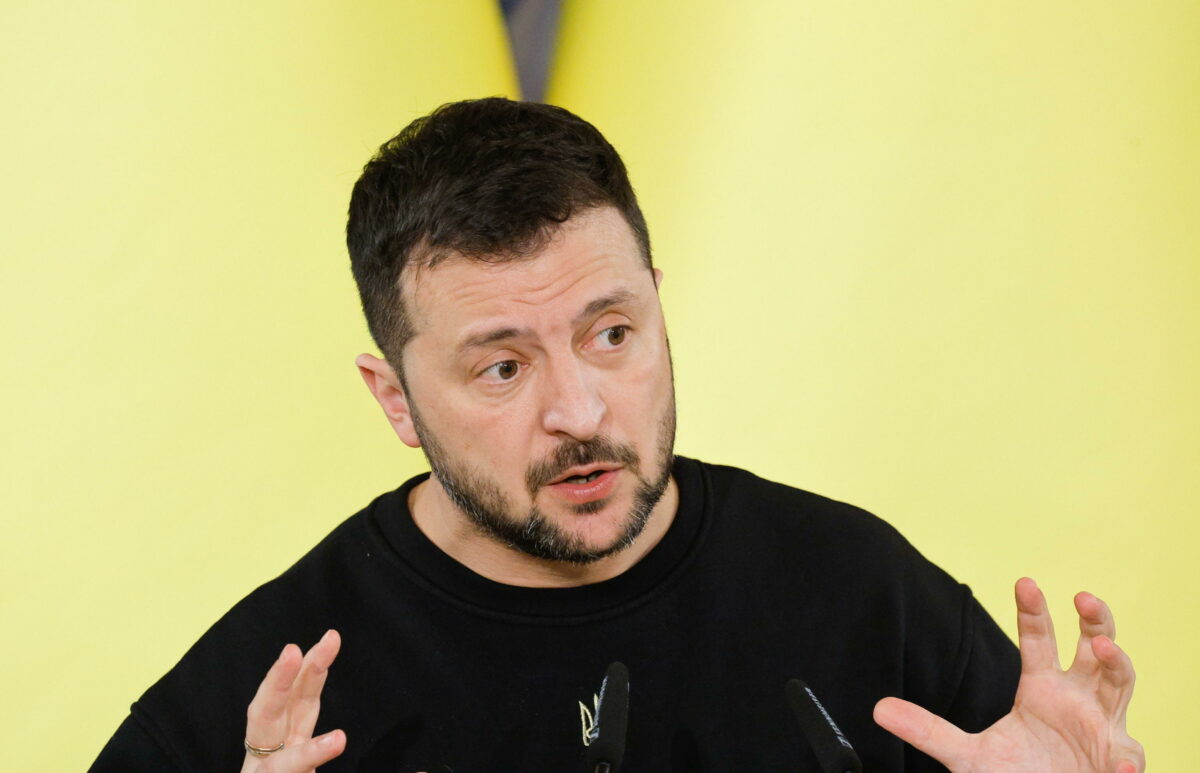 Guerra in Ucraina, Zelensky: "Grato ai Paesi Bassi per i 2 miliardi...