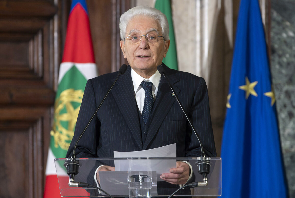 Mattarella sui diritti dell'infanzia: "Bambini vittime di tragedie che segneranno la loro vita"